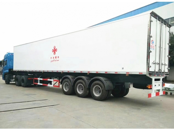 CLW Heavy Duty 3 Axles 45T Refrigerator Truck Trailer