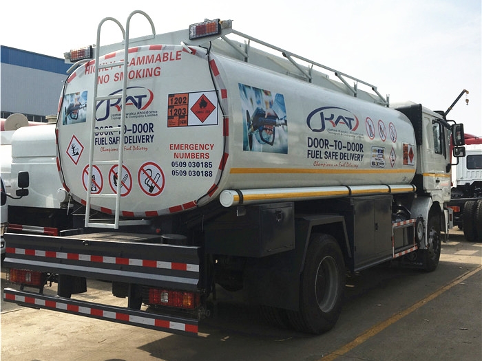 Shacman 4x2 15000L Oil Tanker Truck