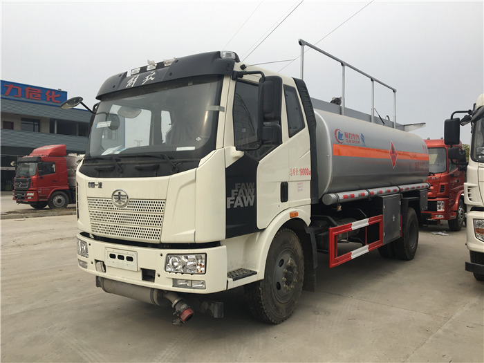FAW 4x2 15000L Mobile Fuel Truck