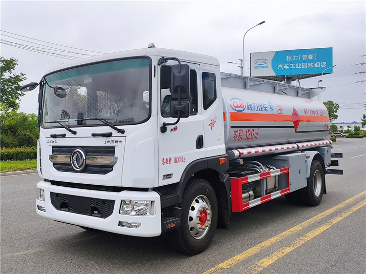 Dongfeng D9 4x2 15000L Fuel Tank Truck