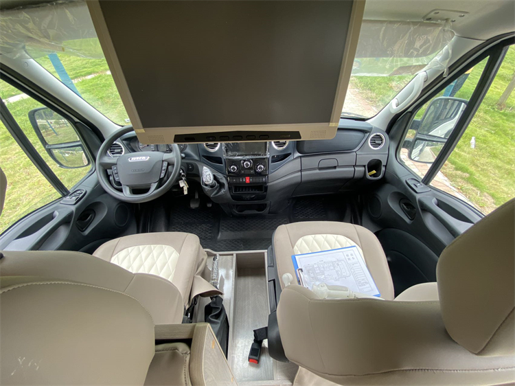 IVECO 4x2 Class-B RV Motorhome Touring Car