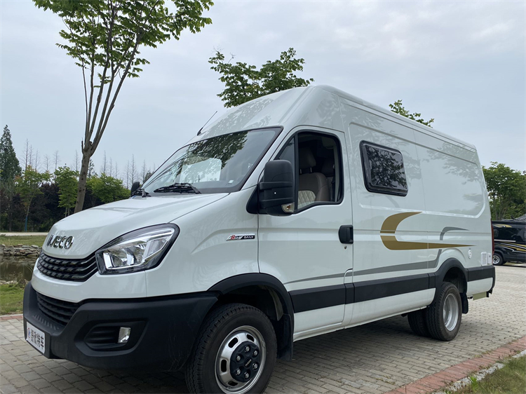 IVECO 4x2 Class-B RV Motorhome Touring Car