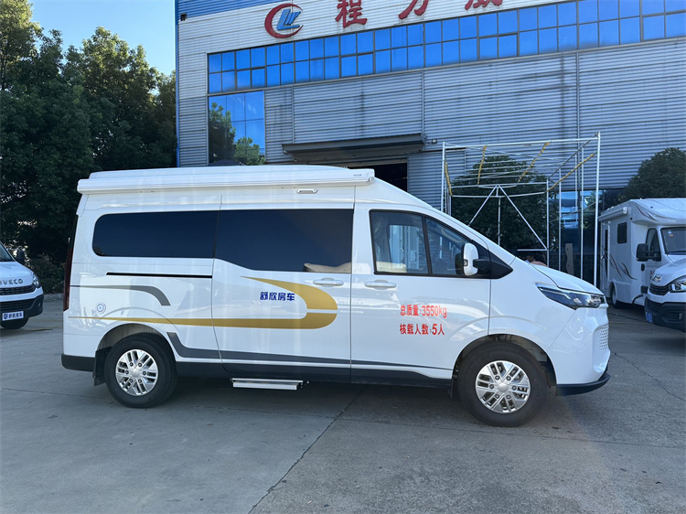 IVECO 6MT Mini Camper Van Class-B RV Motorhome