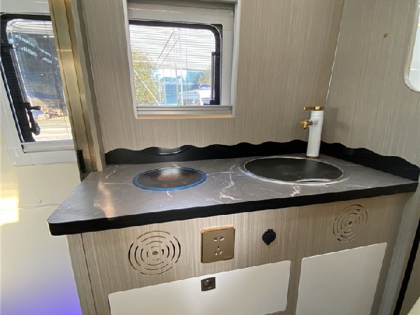 SAIC Maxus V90 High Roof RV Caravan Mobile Touring Car
