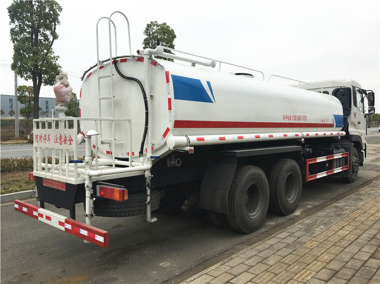 Dongfeng 6x4 20000L Water Tank Truck