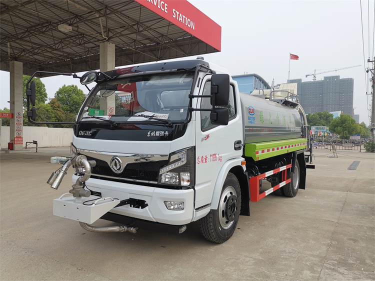 Dongfeng 4x2 8000L Water Spray Truck