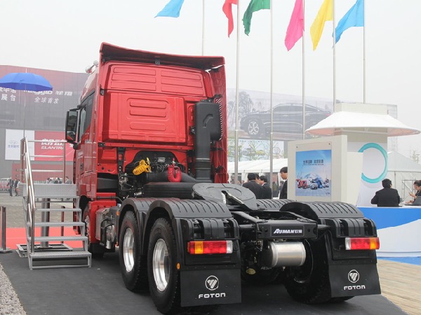 FOTON AUMAN 6x4 400HP Tractor Truck