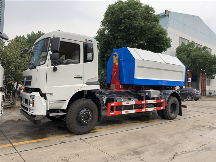 Dongfeng 4x2 12000L Arm-roll Garbage Truck