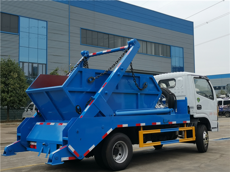 Dongfeng 4x2 4000L Swing Arm Container Garbage Truck