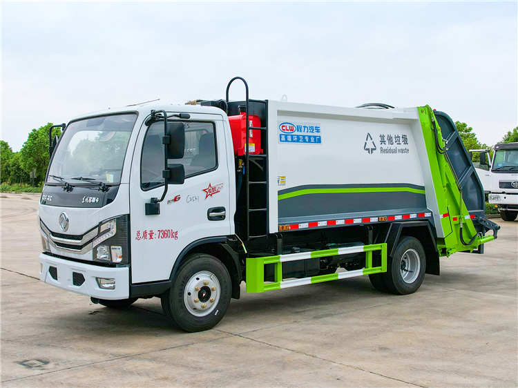 Dongfeng 4x2 5-6m3 Compactor Garbage Truck