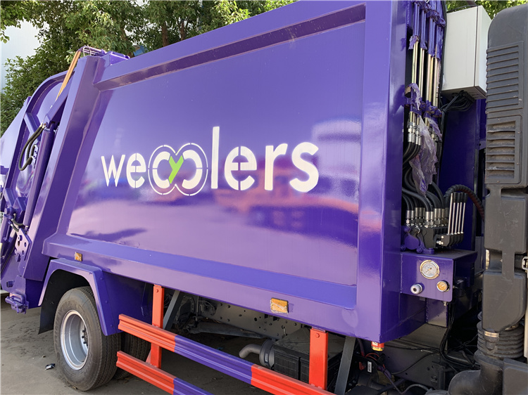 SINOTRUK HOWO 4x2 5000L Compactor Garbage Truck