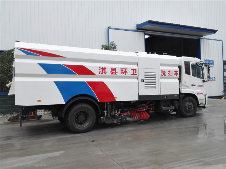 Dongfeng Tianjin 4x2 Road Washing Sweeper Truck