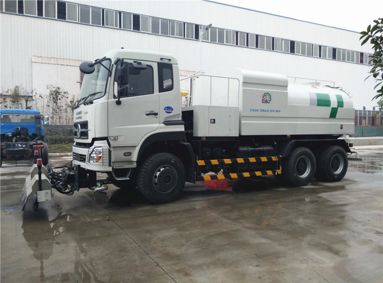 Dongfeng Tianlong 6x4 High-pressure Cleaning Truck