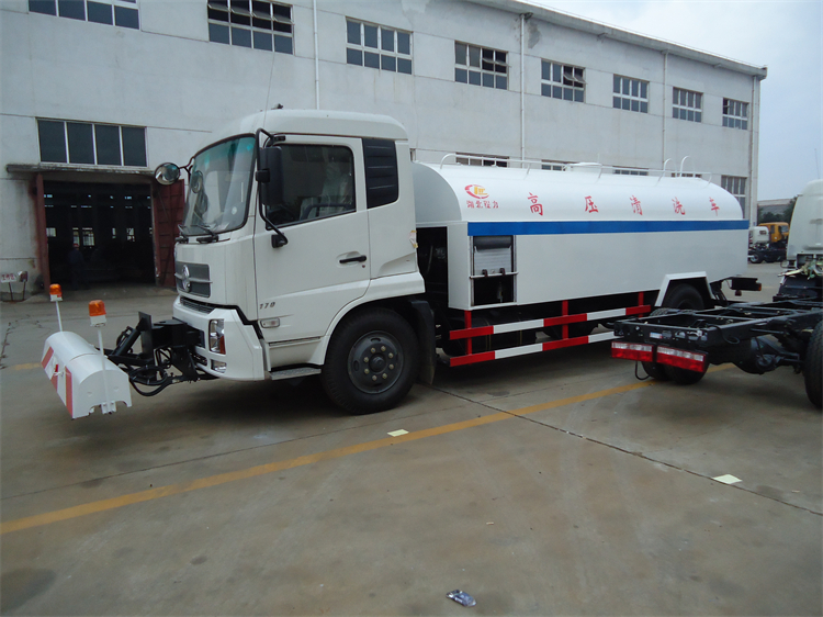 Dongfeng Tianjin 4x2 High-pressure Jetting Truck
