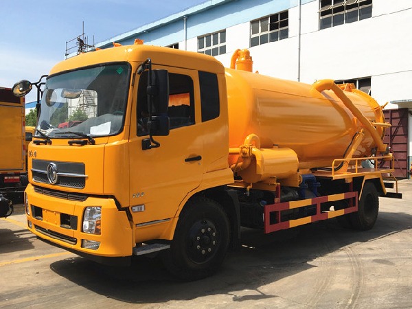 Dongfeng Tianjin 4x2 10000L Sewage Suction Truck