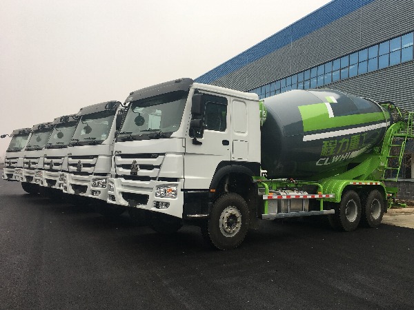 SINOTRUK HOWO 6x4 Concrete Mixer Truck