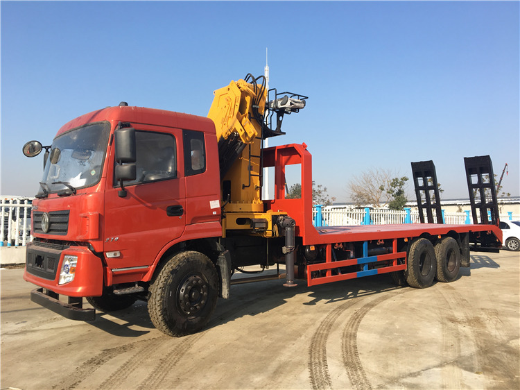 Dongfeng 6x4 Flatbed Truck With 12T Folding Crane