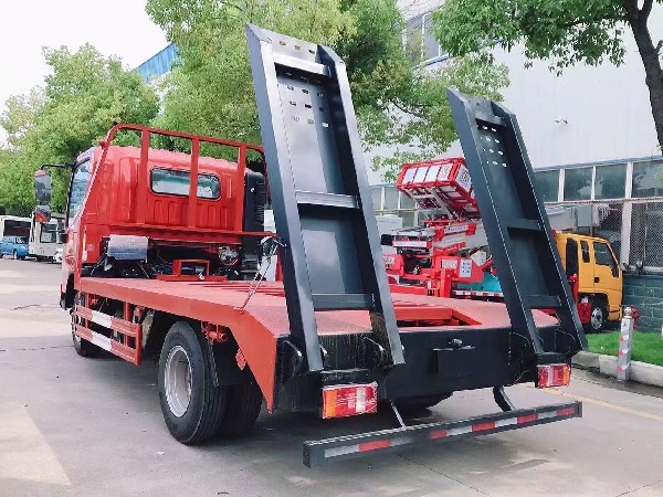 HOWO 4x2 4m Small Flatbed Truck