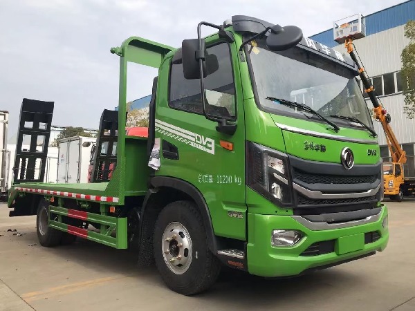 Dongfeng DV3 4x2 5.8m Flatbed Truck