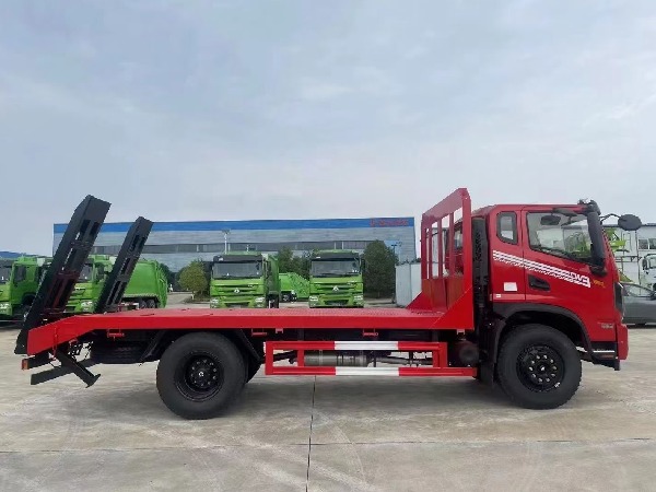 Dongfeng DV3 4x2 5.8m Flatbed Truck