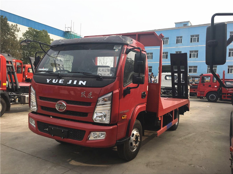 YUEJIN 4x2 Mini Flatbed Truck 4.2m