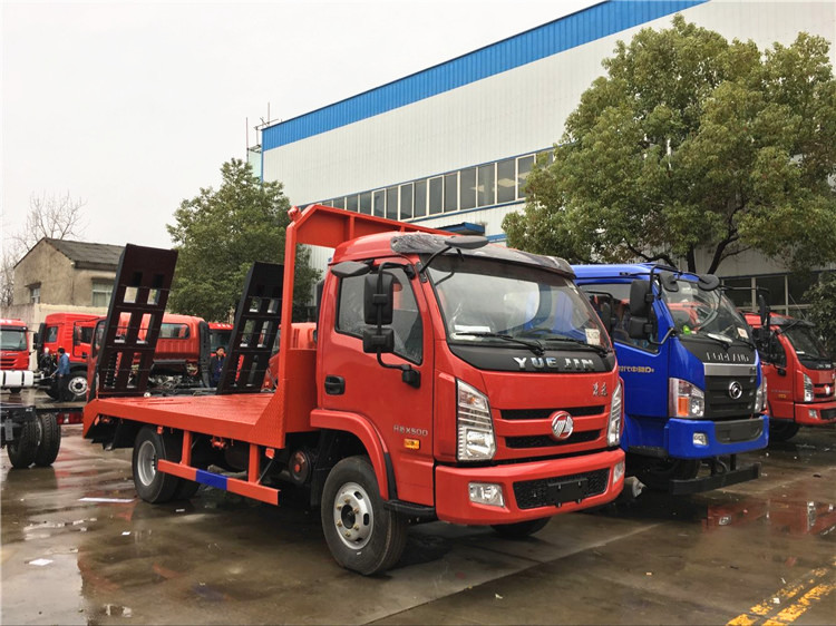 YUEJIN 4x2 Mini Flatbed Truck 4.2m