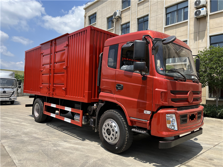 CLW 4x2 10-12T Van Cargo Truck