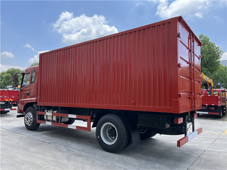 CLW 4x2 10-12T Van Cargo Truck