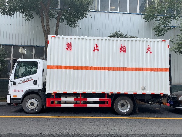 FAW 4x2 5T Van Cargo Truck