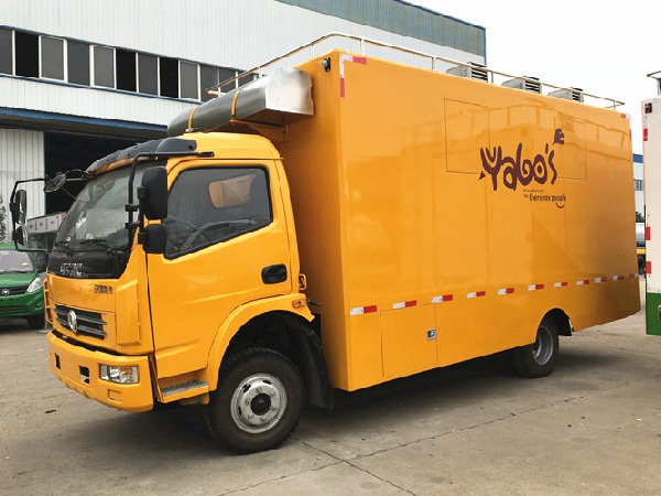 Dongfeng DLK 4x2 Mobile Food Catering Truck