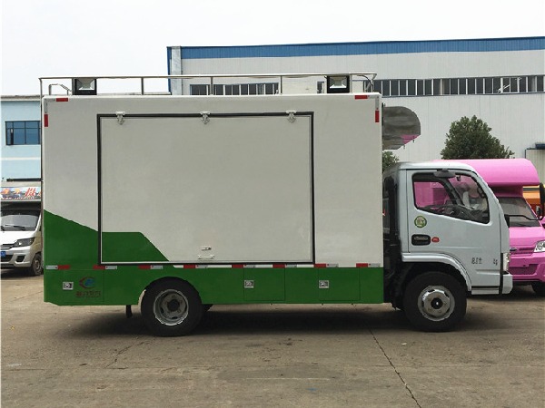 Dongfeng FRK 4x2 Mobile Food Truck