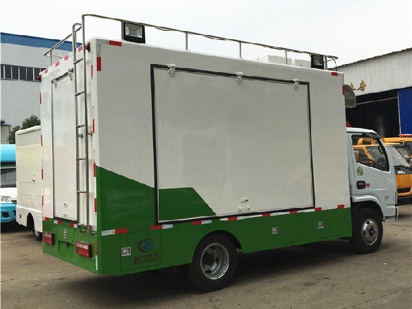 Dongfeng FRK 4x2 Mobile Food Truck