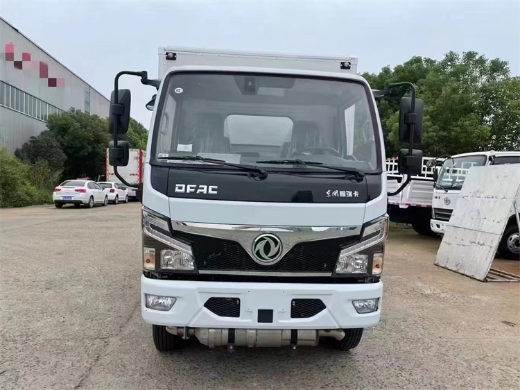 Dongfeng 4x2 4.1m Explosive Transport Truck