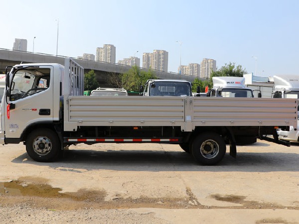 FOTON 4x2 6-7T Light Cargo Truck