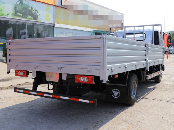 FOTON 4x2 6-7T Light Cargo Truck