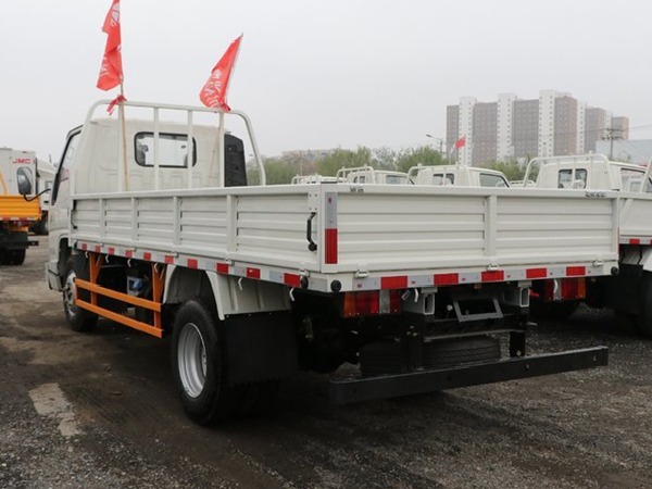 JMC 4x2 3-5T Small Cargo Truck