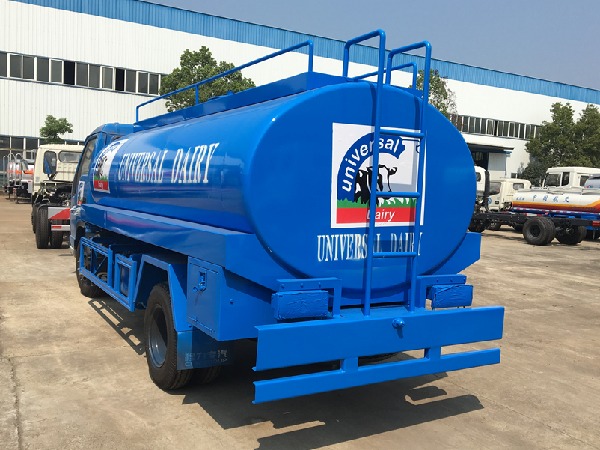 FORLAND 4x2 4000L Milk Tanker Truck