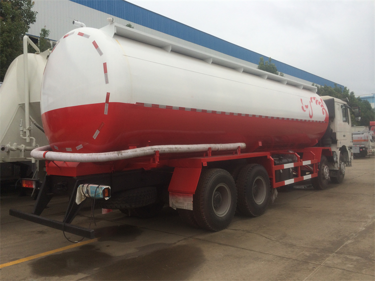 SHACMAN 8x4 40m3 Bulk Cement Truck