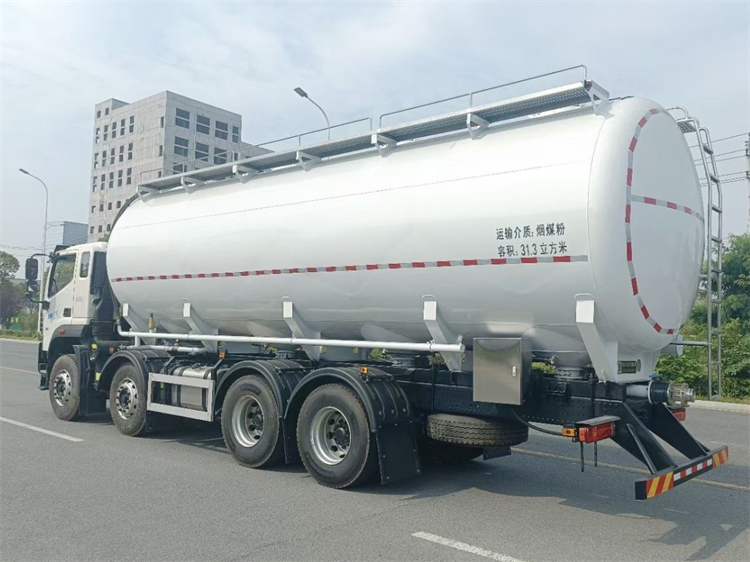 FOTON 8x4 35m3 Bulk Cement Truck