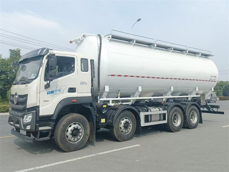 FOTON 8x4 35m3 Bulk Cement Truck