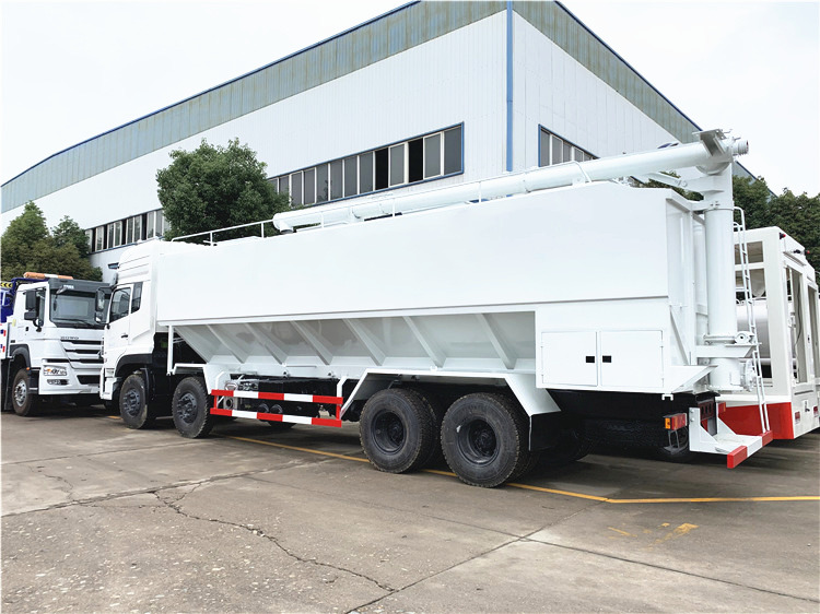 Dongfeng Kinland 8x4 40m3 Bulk Feed Truck