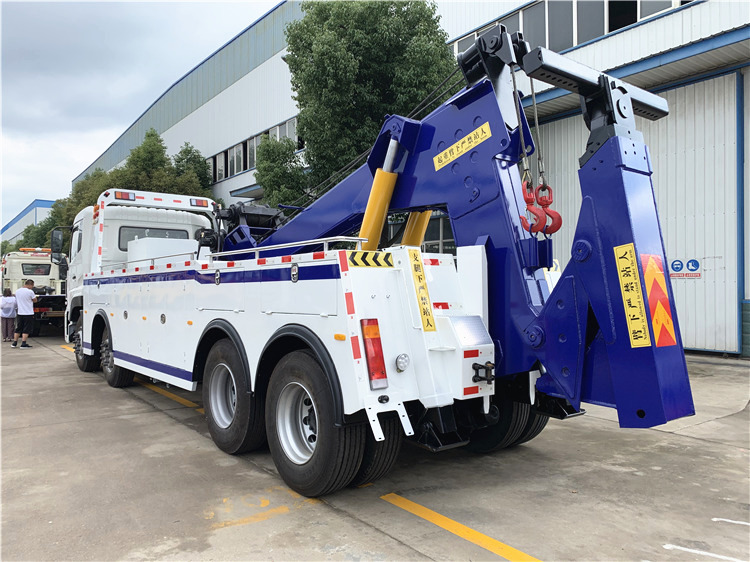 Dongfeng KL 8x4 Heavy Duty Towing Truck