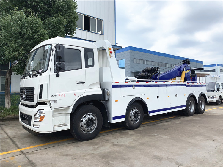 Dongfeng KL 8x4 Heavy Duty Towing Truck