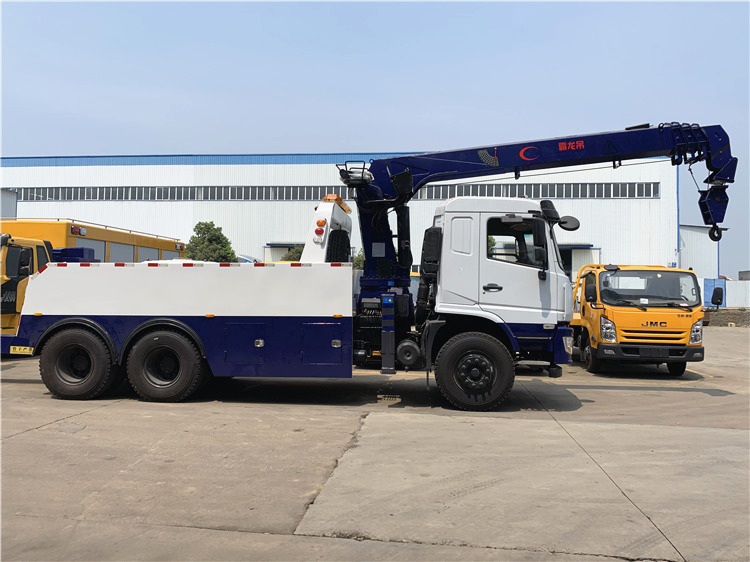 Dongfeng 6x4 20T Wrecker Truck With Crane