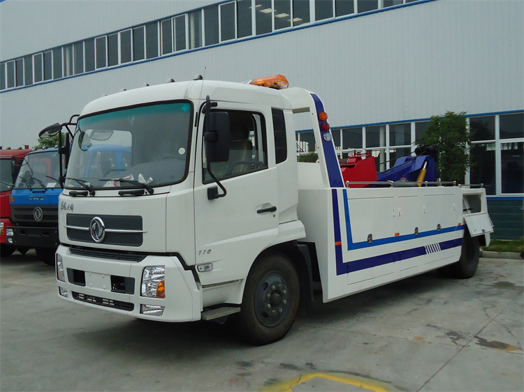 Dongfeng Tianjin 4x2 8T Wrecker Towing Truck