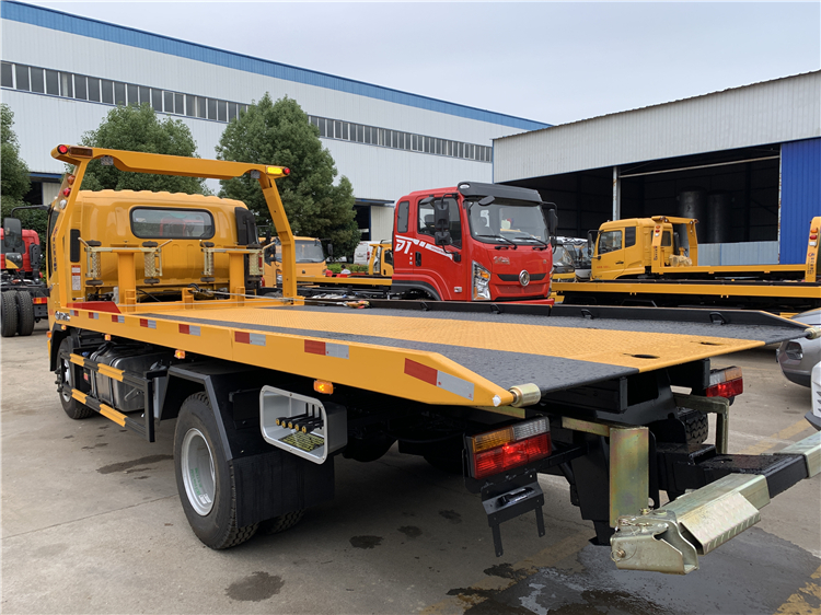 DAYUN 4x2 4T Flatbed Wrecker Truck