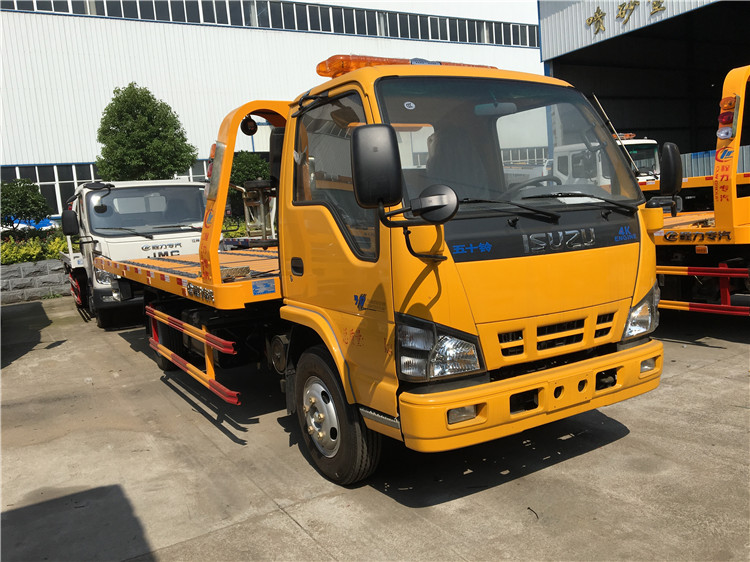 ISUZU 4x2 4T Flatbed Wrecker Tow Truck