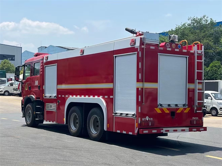 HOWO 6x4 12000L Water Foam Fire Truck