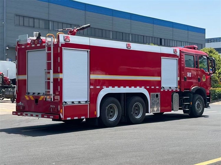 HOWO 6x4 12000L Water Foam Fire Truck