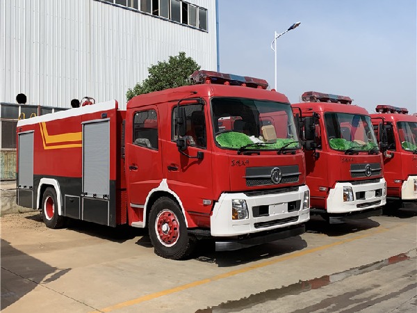 Dongfeng Tianjin 4x2 6000L Fire Fighting Truck